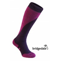 Bridgedale SKI MOUNTAIN WOMEN'S Long Socks in PLUM/BERRY
